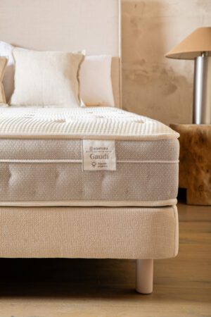 Sonpura Gaudí 25 perfil etiqueta